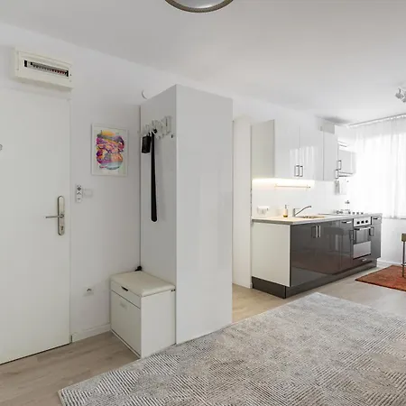 Old Town Hideaway Apartman *