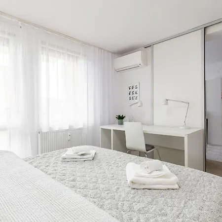 Old Town Hideaway Apartman